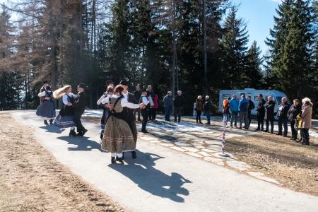 5DSCF0713 ples ob zaključku otvoritve